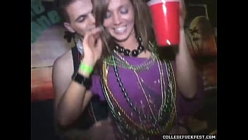 Young vixen enjoys Mardi Gras public sex with amateur partner